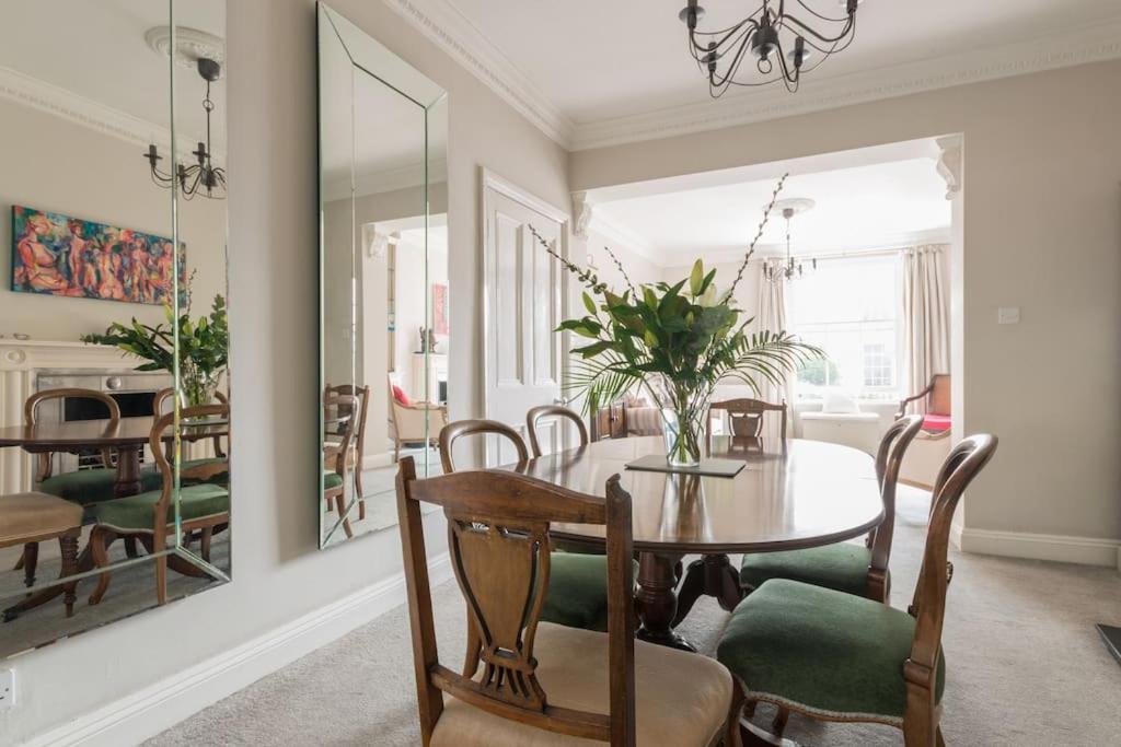Four Bedroom Townhouse In Famous Suffolks Area Villa *